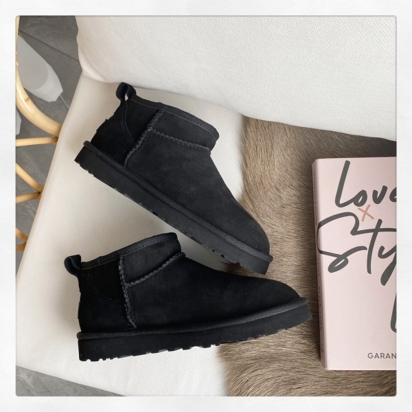 UGG Classic Ultra Mini Boot Black
