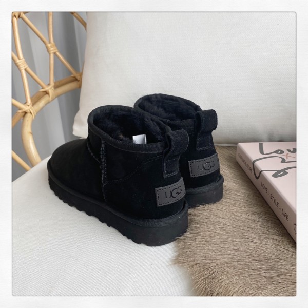 UGG Classic Ultra Mini Boot Black