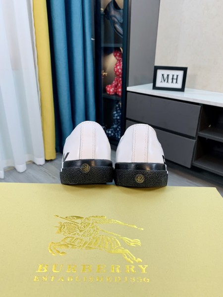 Burberry Logo Print Two-Tone White Black