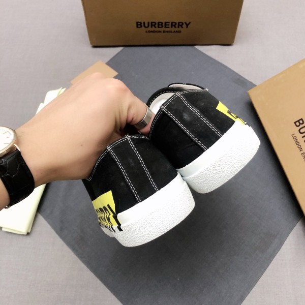 Burberry Low top Stylish Skateboarding Shoes Black Yellow