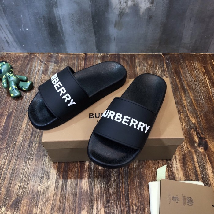 Burberry Slipper 3