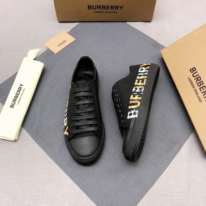 Burberry Gabardine Vintage Check