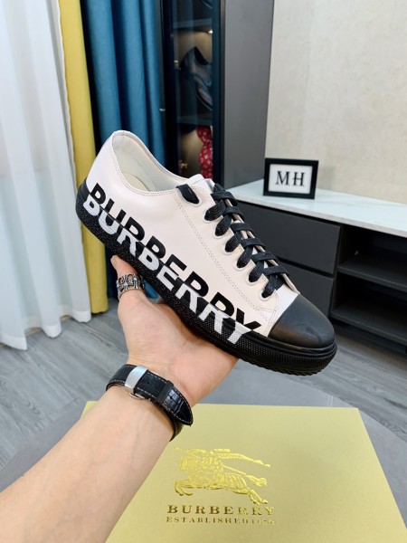 Burberry Logo Print Two-Tone White Black