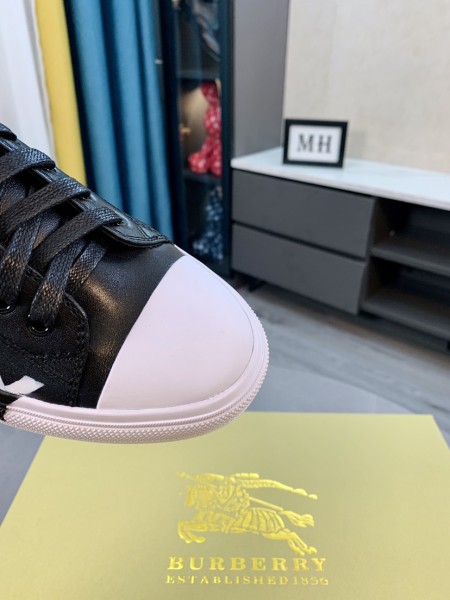 Burberry Gabardine Icon Stripe Logo Print Black White