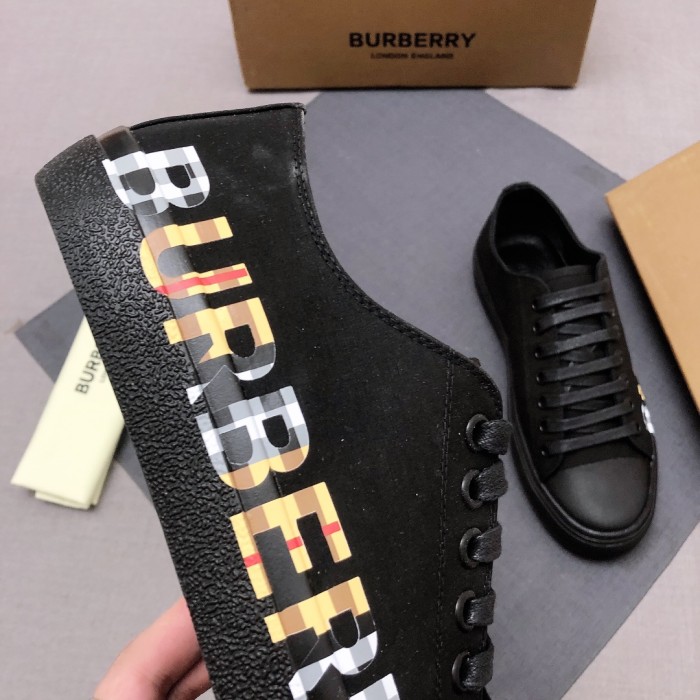 Burberry Gabardine Vintage Check