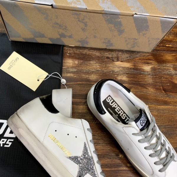 Golden Goose Superstar distressed-finish sneakers 18