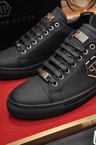 Philipp Plein Low Top Sneakers 29