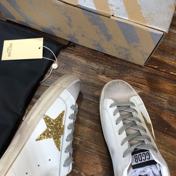Golden Goose Women's Superstar 'Gold Star'