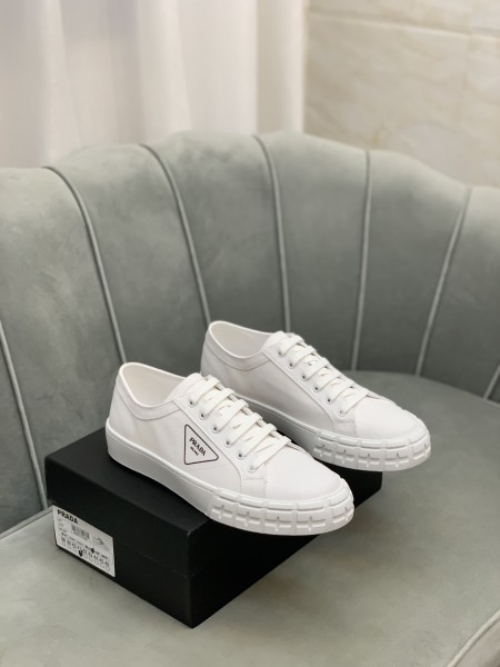 PRADA Cassetta Wheel Leather Low 'White'