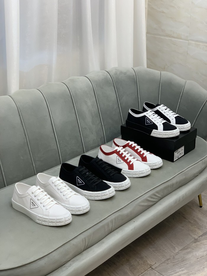 PRADA Cassetta Wheel Leather Low 'White'