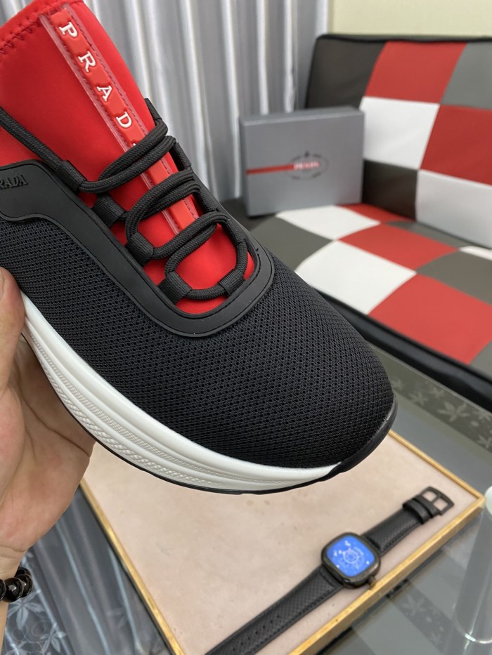 PRADA Cushioning Low-Top Sports Casual Shoes Men's Black Red