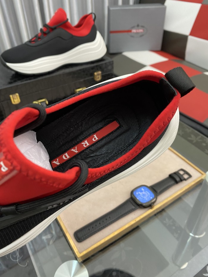 PRADA Cushioning Low-Top Sports Casual Shoes Men's Black Red