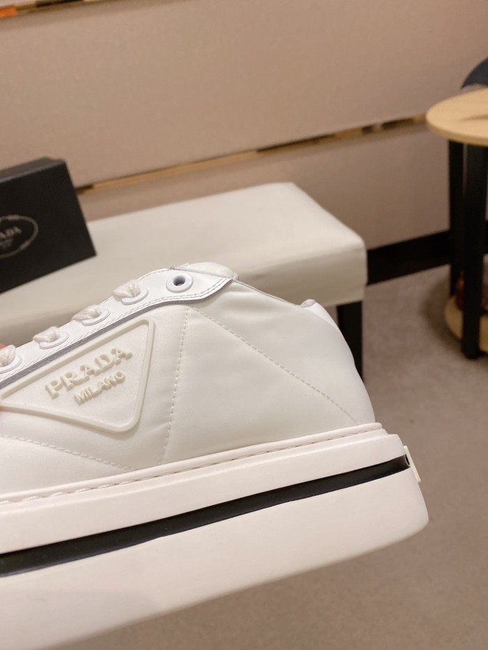 PRADA Macro Stylish Skateboarding Shoes Men's White