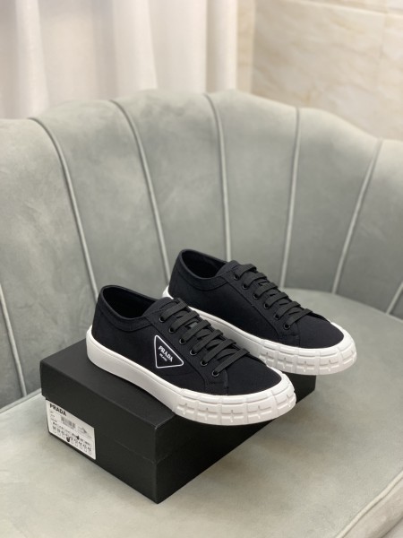PRADA Women's Gabardine Wheel Low 'Black White'