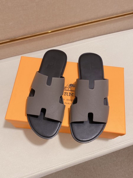 HERMES Izmir Slide Slippers Men's Dark Umber