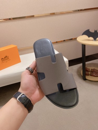 HERMES Izmir Slide Slippers Men's Dark Umber