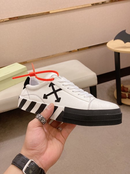 Off-White Low Vulc White Black (W)
