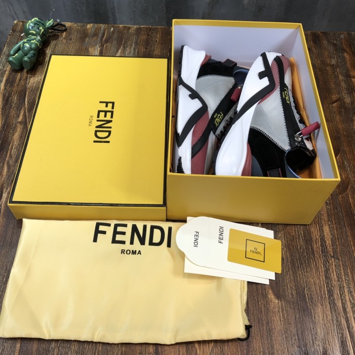 FENDI Flow Casual Shoes Men Low-Top Gray/Red