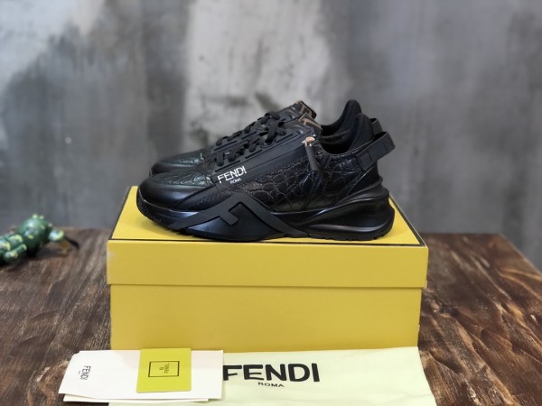FENDI Flow Casual Shoes Men Low-Top Black