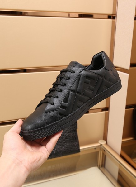 FENDI Leather Low Top Triple Black