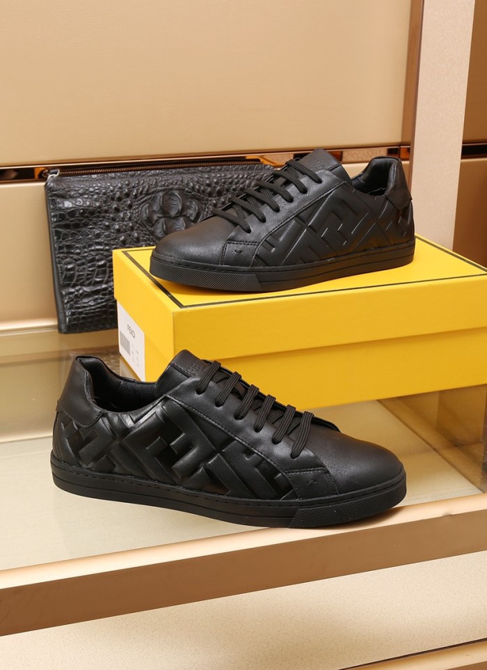 FENDI Leather Low Top Triple Black