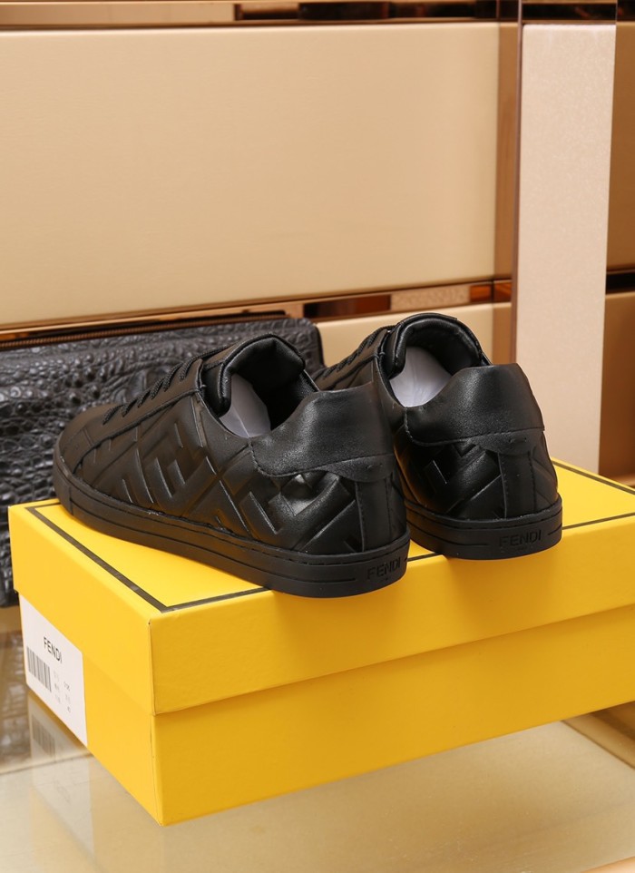 FENDI Leather Low Top Triple Black