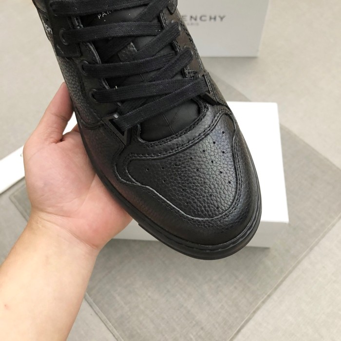 Givenchy Wing Low top Skateboard Shoes Men's Black