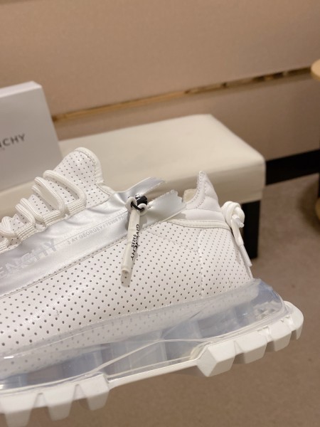 Givenchy Spectre Zip Sneakers 2