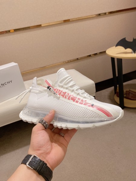 Givenchy Spectre Low top Casual Shoes White