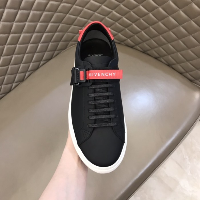 Givenchy Urban Street Strap Low Black Red