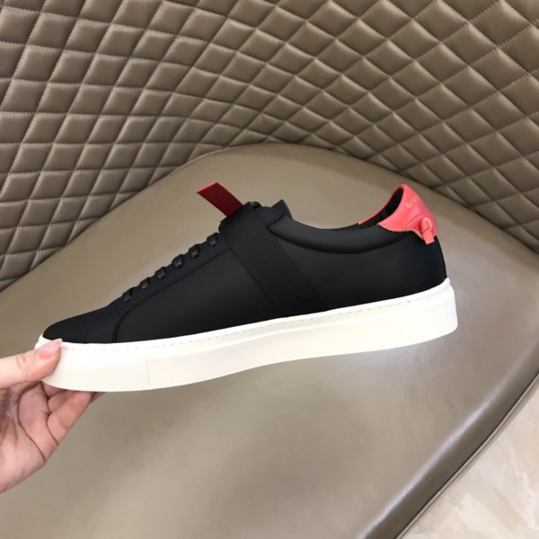 Givenchy Urban Street Strap Low Black Red