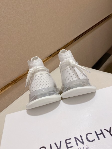 Givenchy Spectre Low top Casual Shoes White