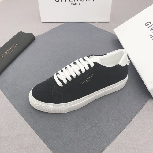 Givenchy Low top Skateboard Shoes Men's Black