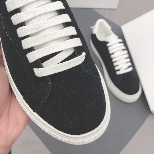 Givenchy Low top Skateboard Shoes Men's Black