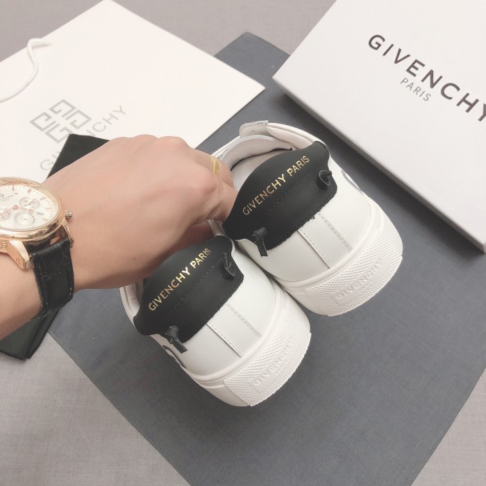 Givenchy Urban Street Logo-print Leather Sneakers 50
