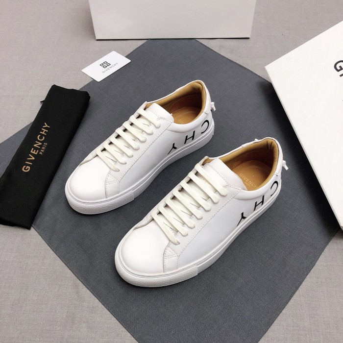 GIVENCHY Rubber Sole Logo Low Top Cow Leather Stylish Skateboarding Shoes White Black