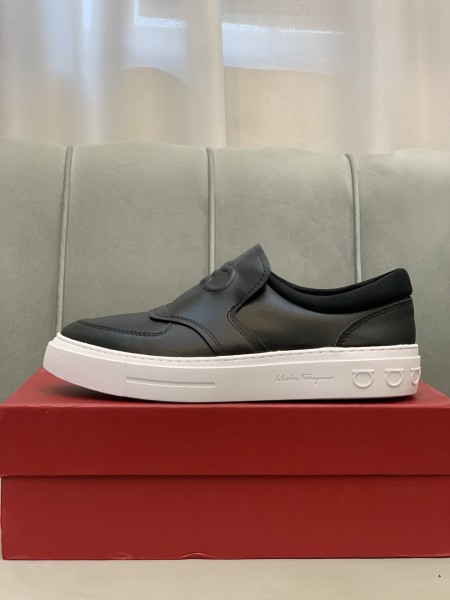 FERRAGAMO Cow Leather Stylish Skateboarding Shoes Men's Dark Blue