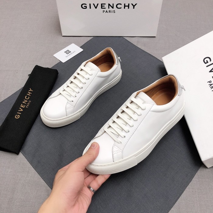 Givenchy Urban Street Logo-print Leather Sneakers 32