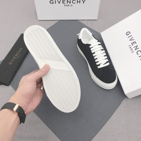 Givenchy Low top Skateboard Shoes Men's Black