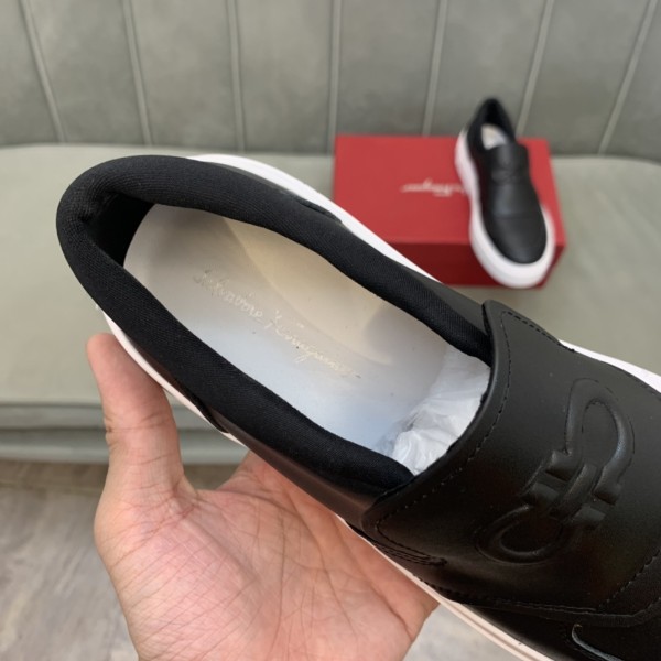 FERRAGAMO Cow Leather Stylish Skateboarding Shoes Men's Dark Blue