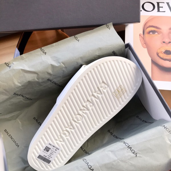 Balenciaga Pool Slide Eggshell