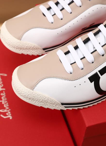 FERRAGAMO Low top Casual Shoes Men's White Pink