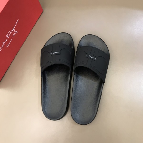 Ferragamo Gancini Slide Slippers Men's Black