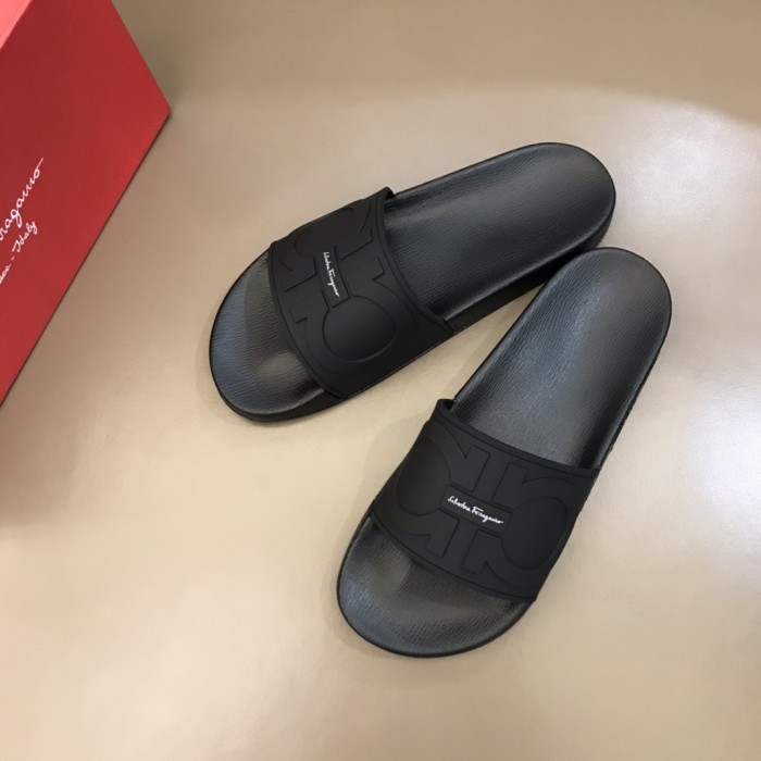 Ferragamo Gancini Slide Slippers Men's Black
