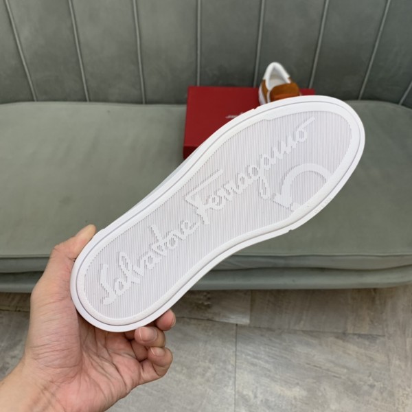 FERRAGAMO Top Grain Cow Leather Low top Skateboard Shoes Men's