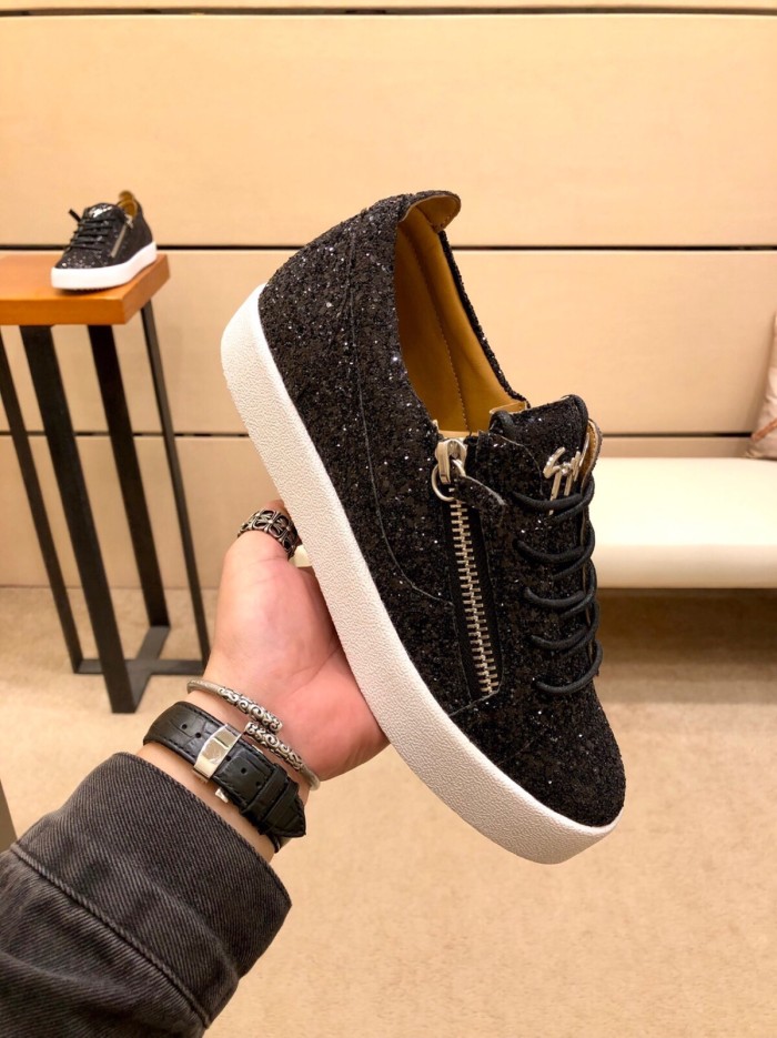 Giuseppe Zanotti/GZ Leather Low top Skateboard Shoes Men's Black White