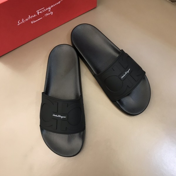 Ferragamo Gancini Slide Slippers Men's Black