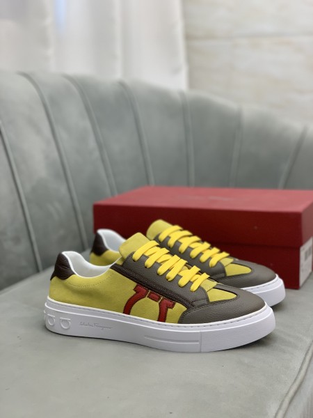 FERRAGAMO GANCINI Leather Low top Skateboard Shoes Men's Yellow