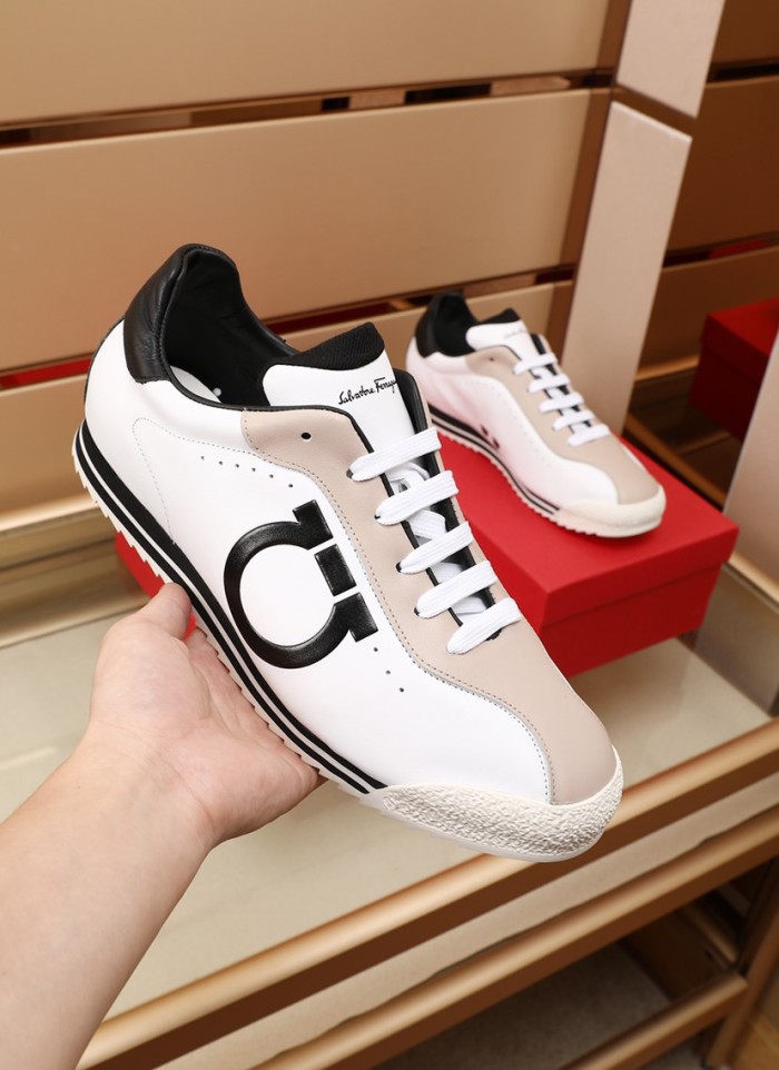 FERRAGAMO Low top Casual Shoes Men's White Pink