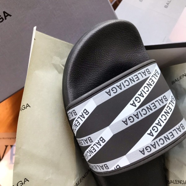 Balenciaga Slide Slippers Men's Black